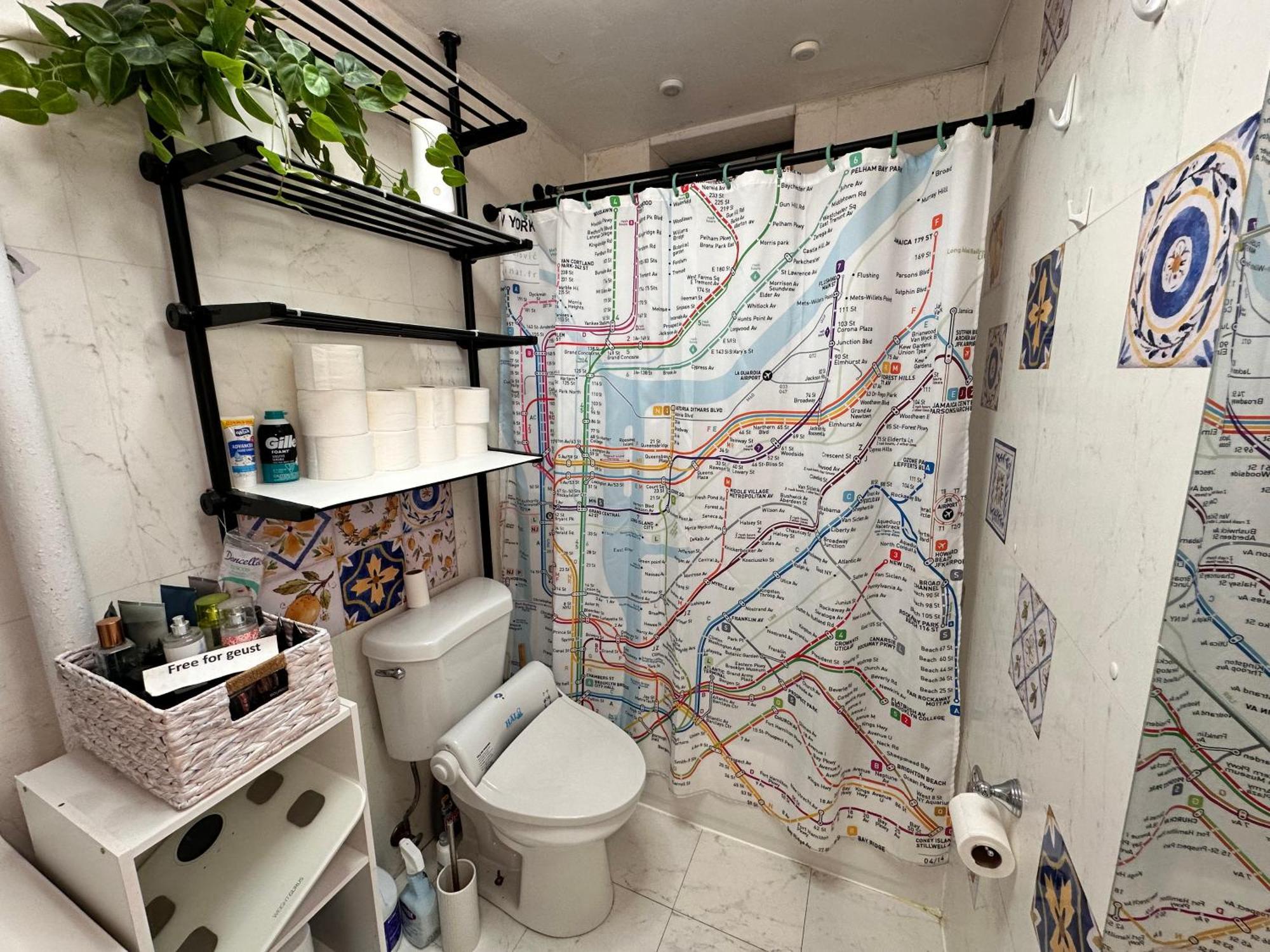 Tropical Comfort Room In Harlem Cozy Stay With Snacks & Style New York Dış mekan fotoğraf