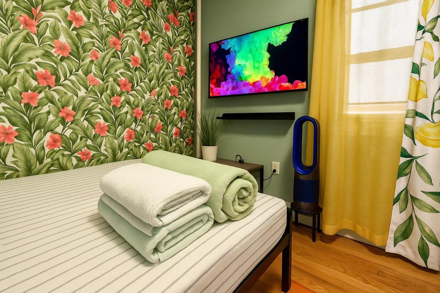 Tropical Comfort Room In Harlem Cozy Stay With Snacks & Style New York Dış mekan fotoğraf